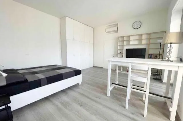 Mascagni Flat Lejlighed